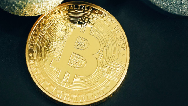 Aangezien de prijs van Bitcoin samen met Nasdaq daalt, moeten beleggers deze correlatie in de gaten houden