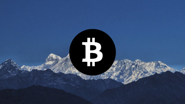 Bitcoin-prijsanalyse: BTC consolideert onder $42.500, klaar om verder te dalen?
