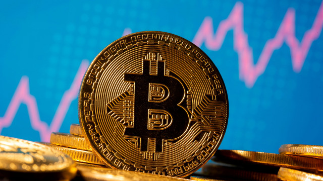 Bitcoin stijgt naar het hoogste niveau in een maand en stuitert vanaf de dieptepunten van januari
