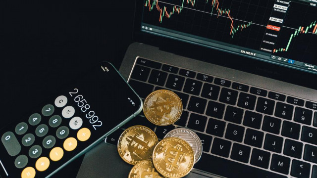 Dogecoin, Bitcoin, Ethereum glijden af, maar hier kunnen de crypto's stuiteren