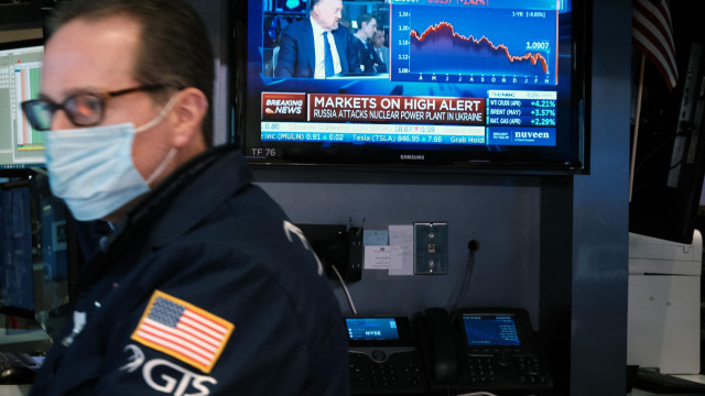 Een legendarische belegger heeft zojuist een grimmige Rusland-waarschuwing afgegeven - samen met een 'bullish' Bitcoin-prijsvoorspelling