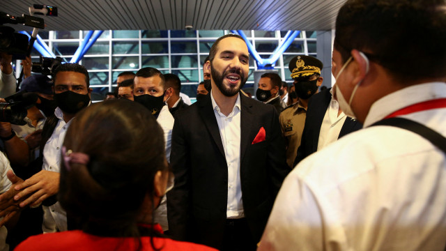 El Salvador's Bukele vertelt bitcoin-op hun hoede Amerikaanse senatoren om zich buiten interne aangelegenheden te houden