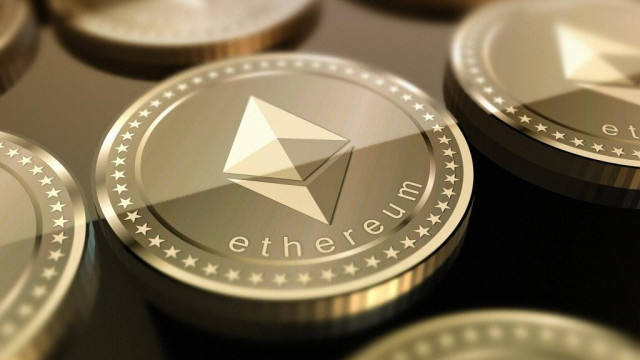 Ethereum-prijsanalyse: bullish breakout van driehoekspatroon zet zeilen boven $ 3000