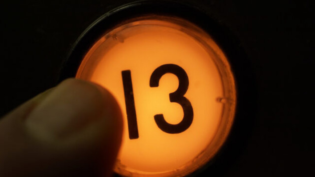 Geluksgetal 13: wat het betekent voor de dollar en Bitcoin