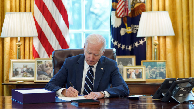 Lek onthult de cryptoplannen van Biden: de prijs van Bitcoin, Ethereum, BNB, Solana, Cardano, XRP, Terra's Luna en Avalanche hoger