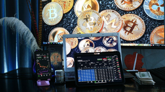 Uniswap, Tezos, Sushi Prijsanalyse: 26 januari